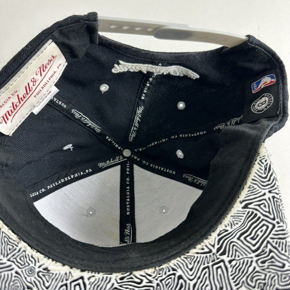 Mitchell & Ness Brooklyn Nets NBA ￼Snapback Cap‎ Black Grey Word Logo Wool Hat - Picture 5 of 5